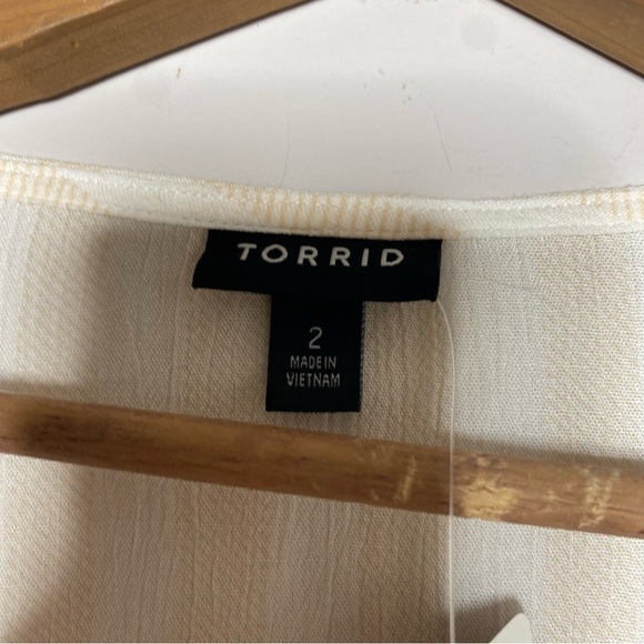 Torrid Cream Striped Lace-Up Peasant Blouse - Size 2X (NWT) - Picture 3 of 5